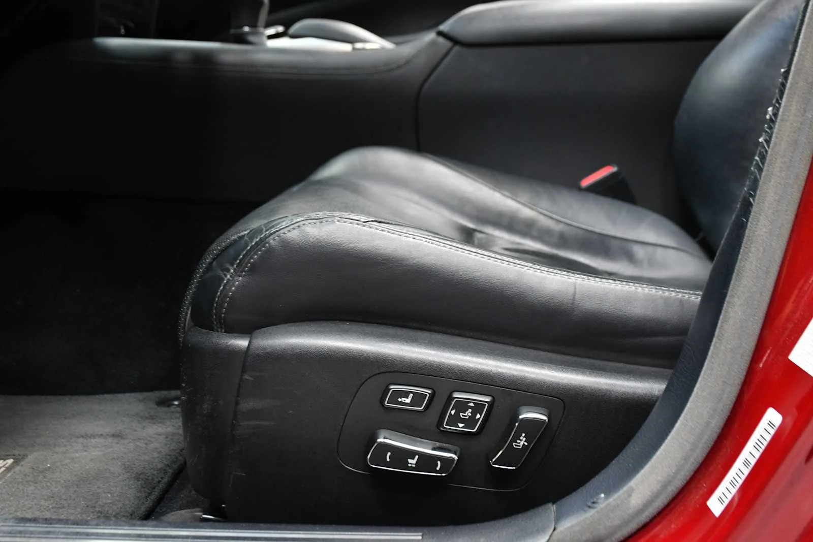 Used 2014 Matador Red Mica Lexus  image 16