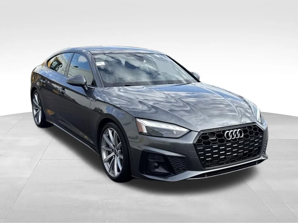 Used 2025 Daytona Gray Pearl Effect Audi 45 S line Premium image 9