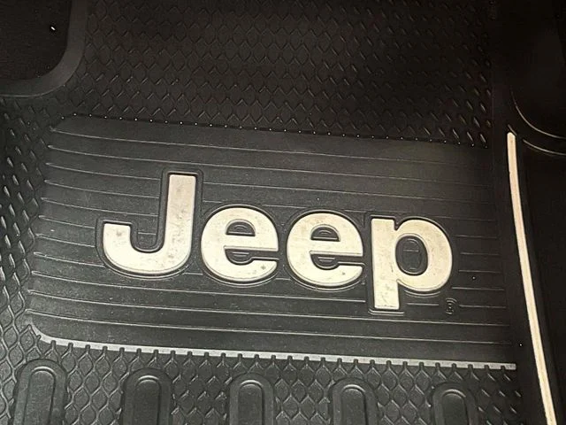Used 2016 Gray Jeep Unlimited Sahara image 34