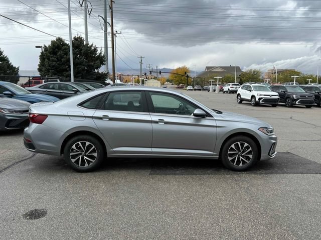 3VW5W7BU6TM002329