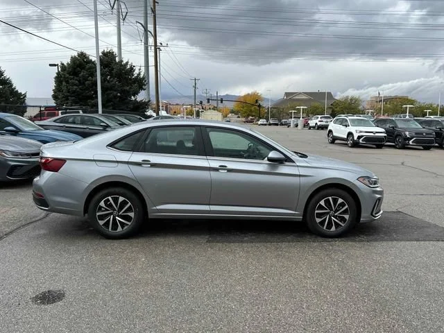 3VW5W7BU6TM002329
