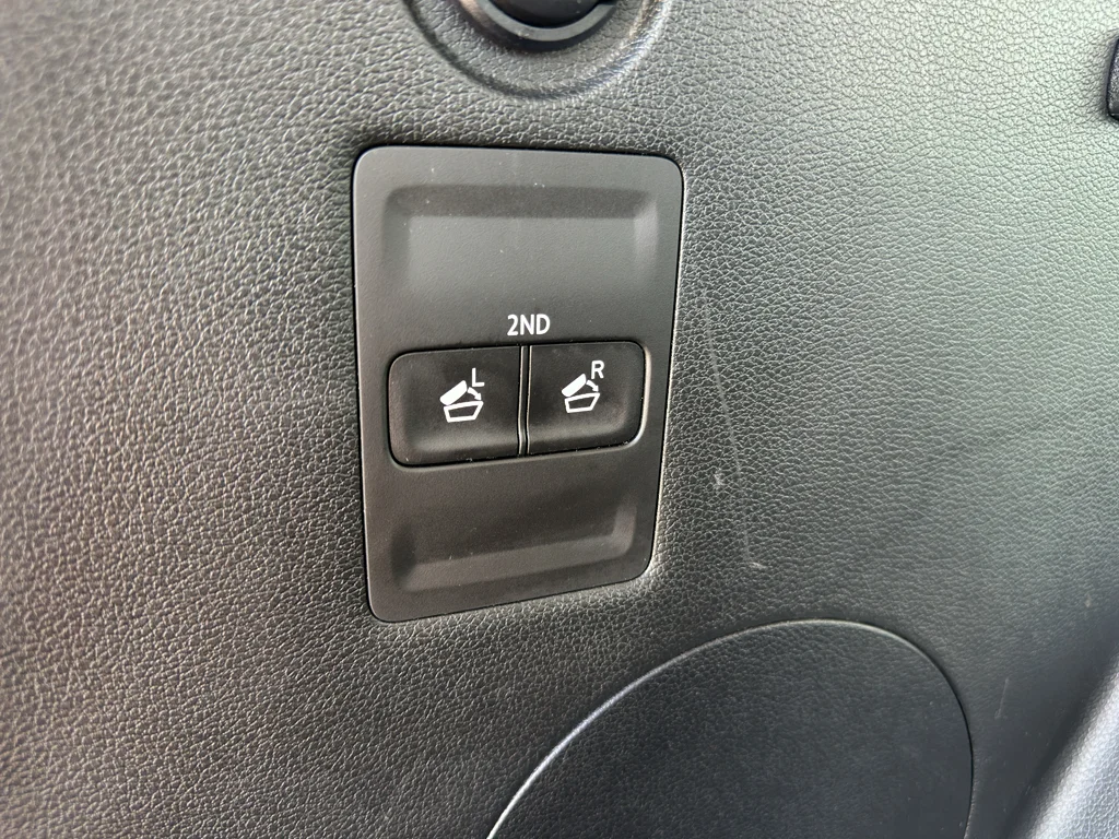 Used 2022  Hyundai SEL image 37