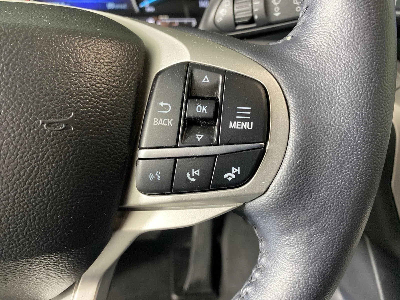 Used 2023 Black Metallic Ford XLT image 23