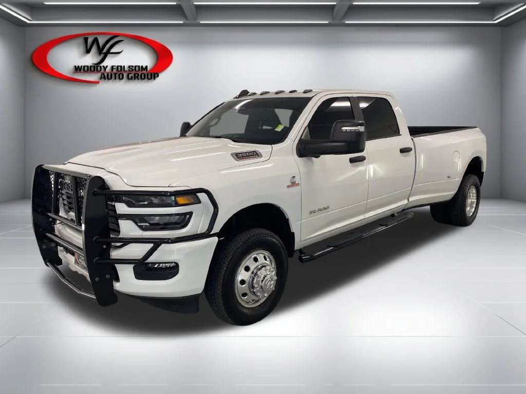 Used 2025 White Ram Big Horn image 3