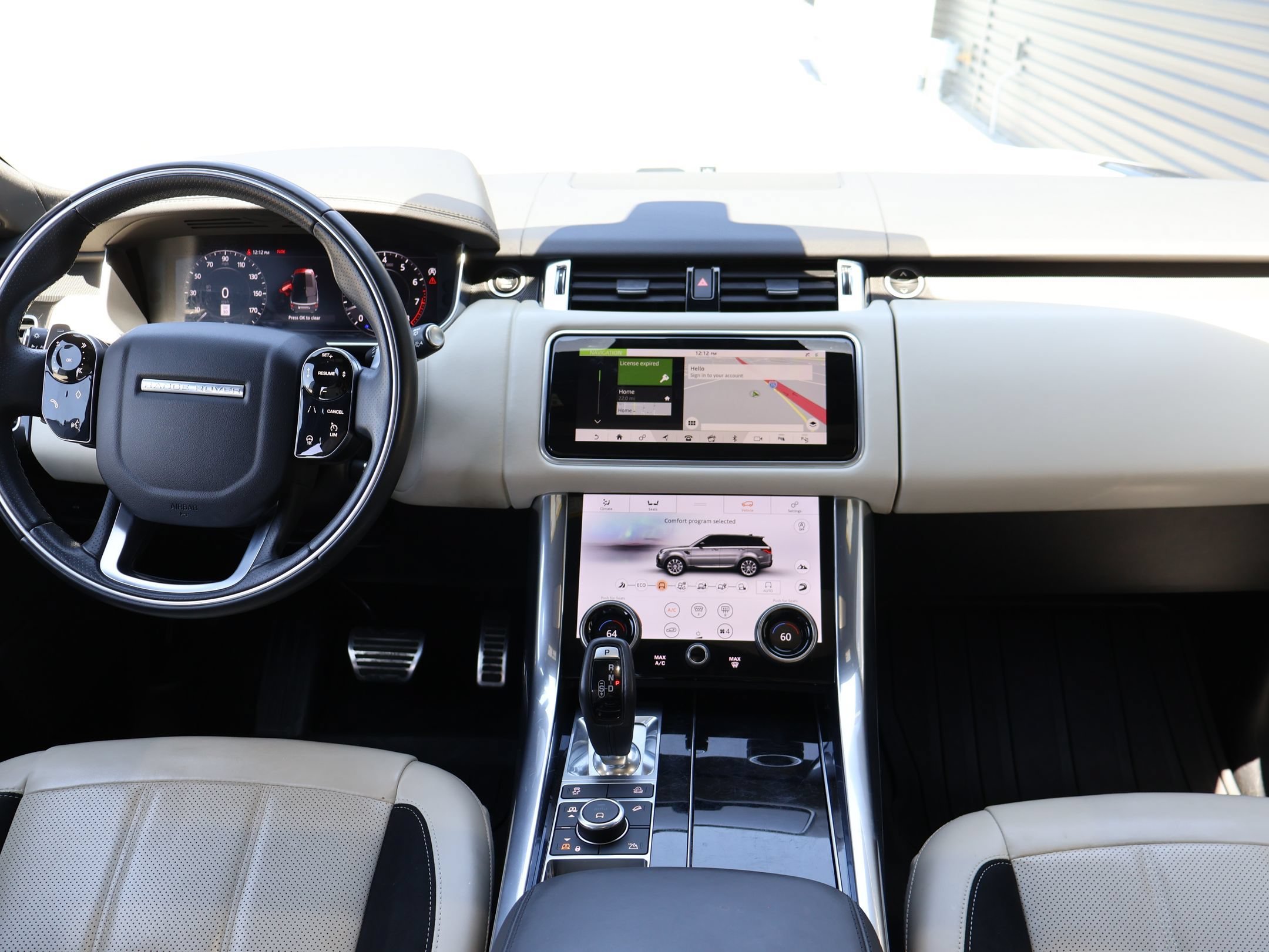 Used 2020 Fuji White Land Rover HSE Dynamic image 22