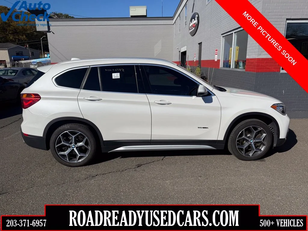Used 2018 White BMW xDrive28i image 1