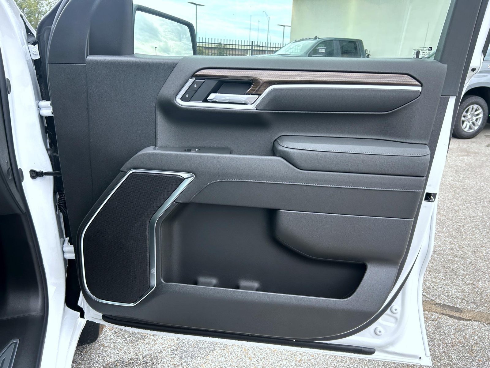 2026 Chevrolet Silverado 1500 LT - Photo 15