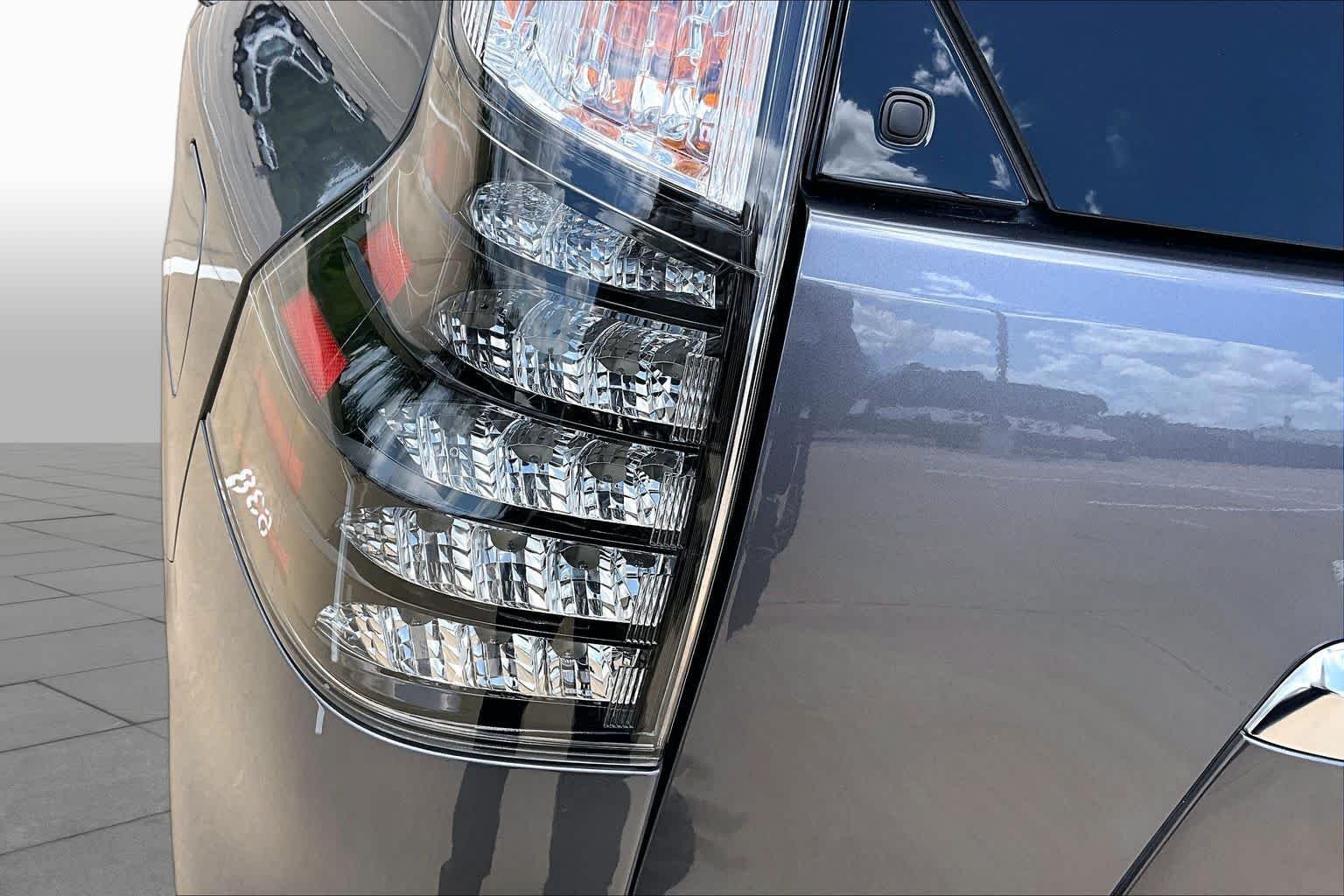 Used 2023 Nebula Gray Pearl Lexus Premium image 29