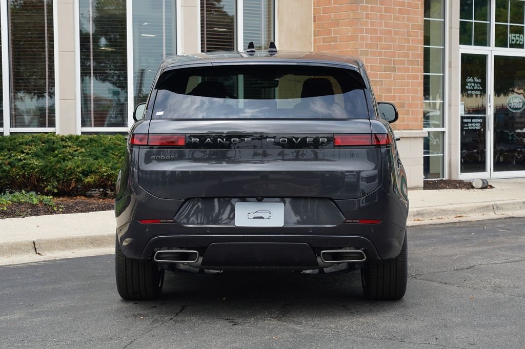 New 2026 Carpathian Grey Land Rover Dynamic SE image 5