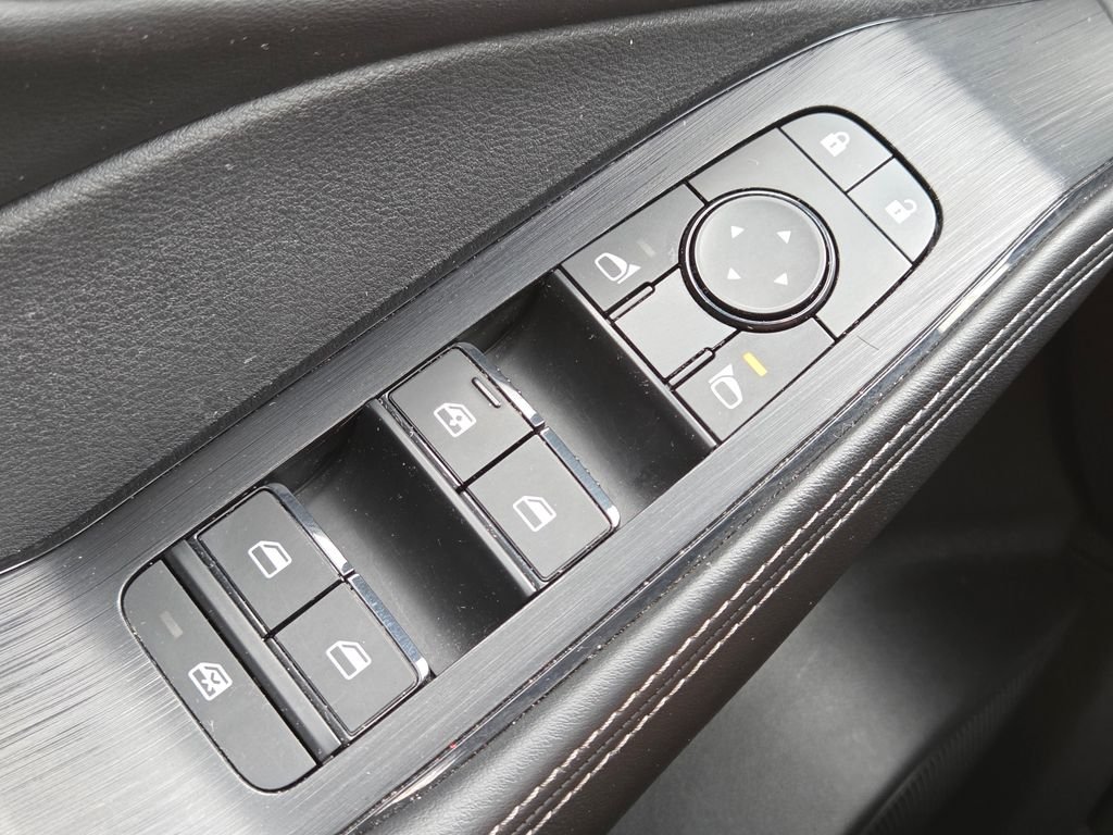 Used 2023 Gray Nissan SV image 27