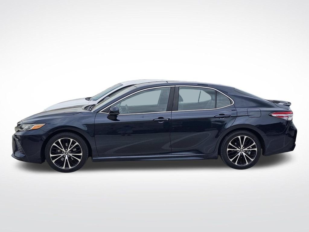 Used 2018 Blue Toyota SE image 14