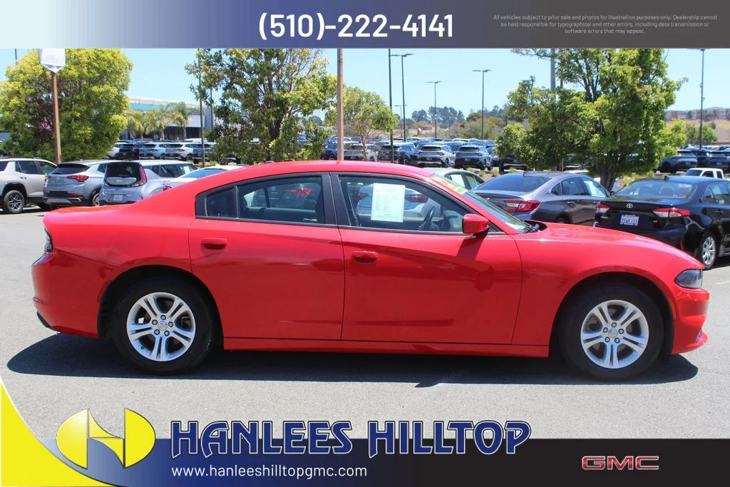 Used 2022 Red Dodge SXT image 6