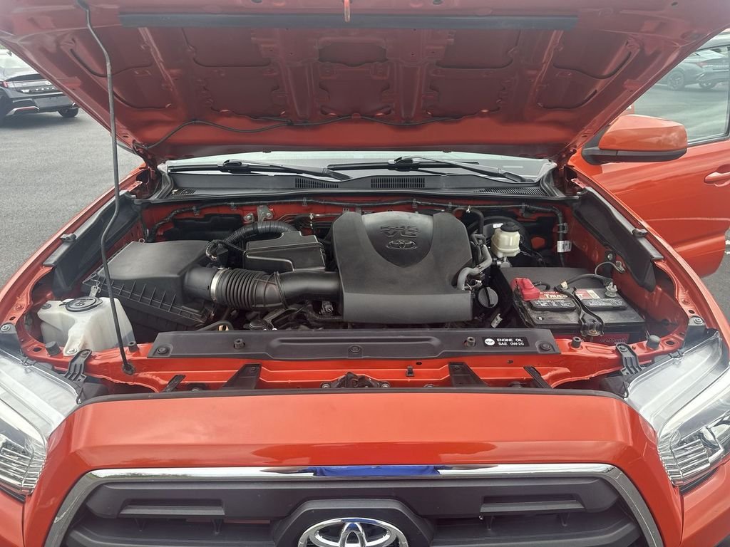 Used 2017 Red Toyota SR5 image 31
