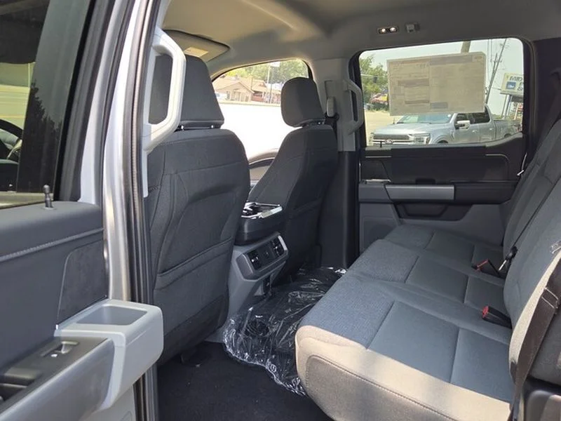 New 2026 Iconic Silver Metallic Ford XLT image 10