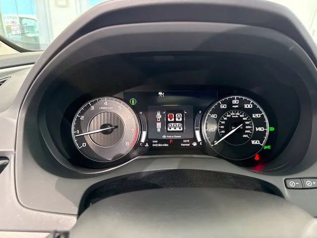 Used 2023  Acura Base image 27