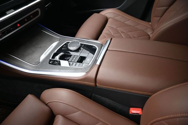 Used 2024 Gray BMW sDrive40i image 31