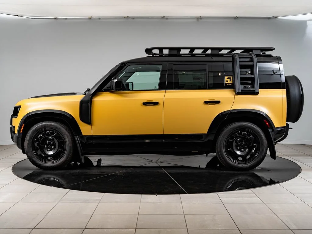New 2026 Deep Sandglow Yellow Land Rover Trophy Edition Deep Sandglow image 5