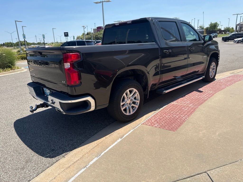 Used 2019 Brown Chevrolet LT image 4