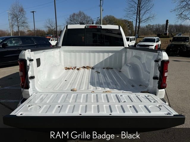 New 2026 Ivory White Tri-Coat Pearl-Coat Exterior Paint RAM Laramie image 32