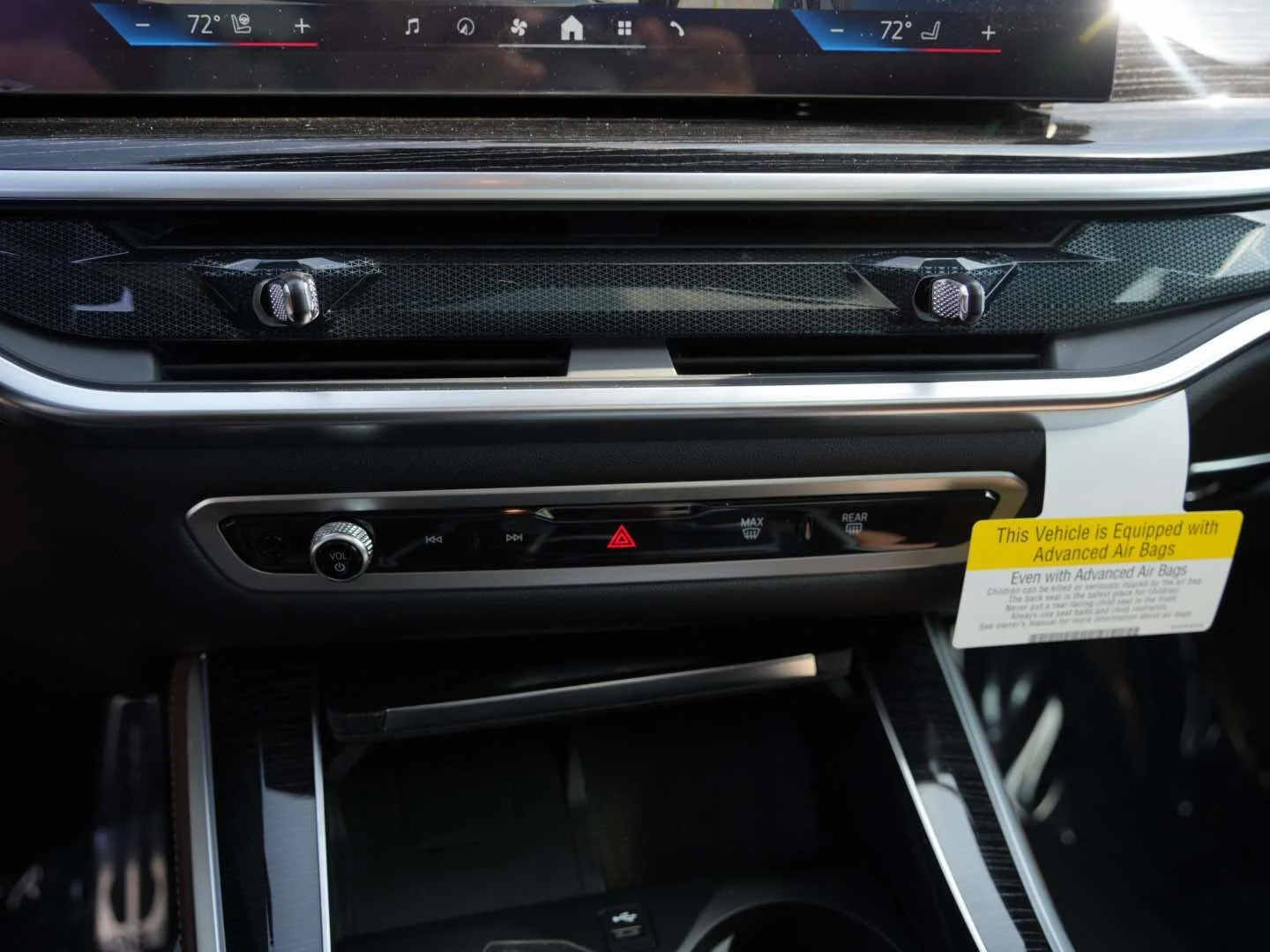 New 2026 Black Sapphire Metallic BMW xDrive50e image 22