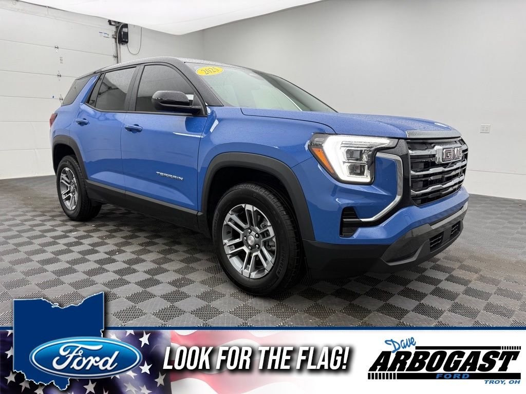 Used 2025 Blue GMC Elevation image 1
