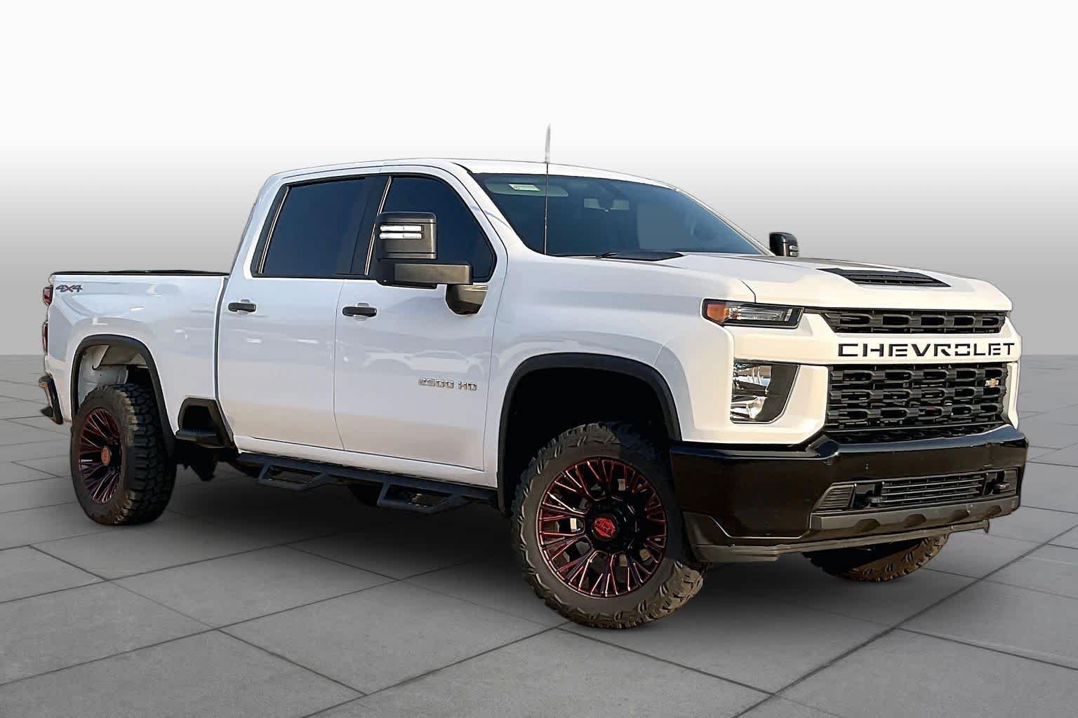 Used 2022 Summit White Chevrolet Custom image 3