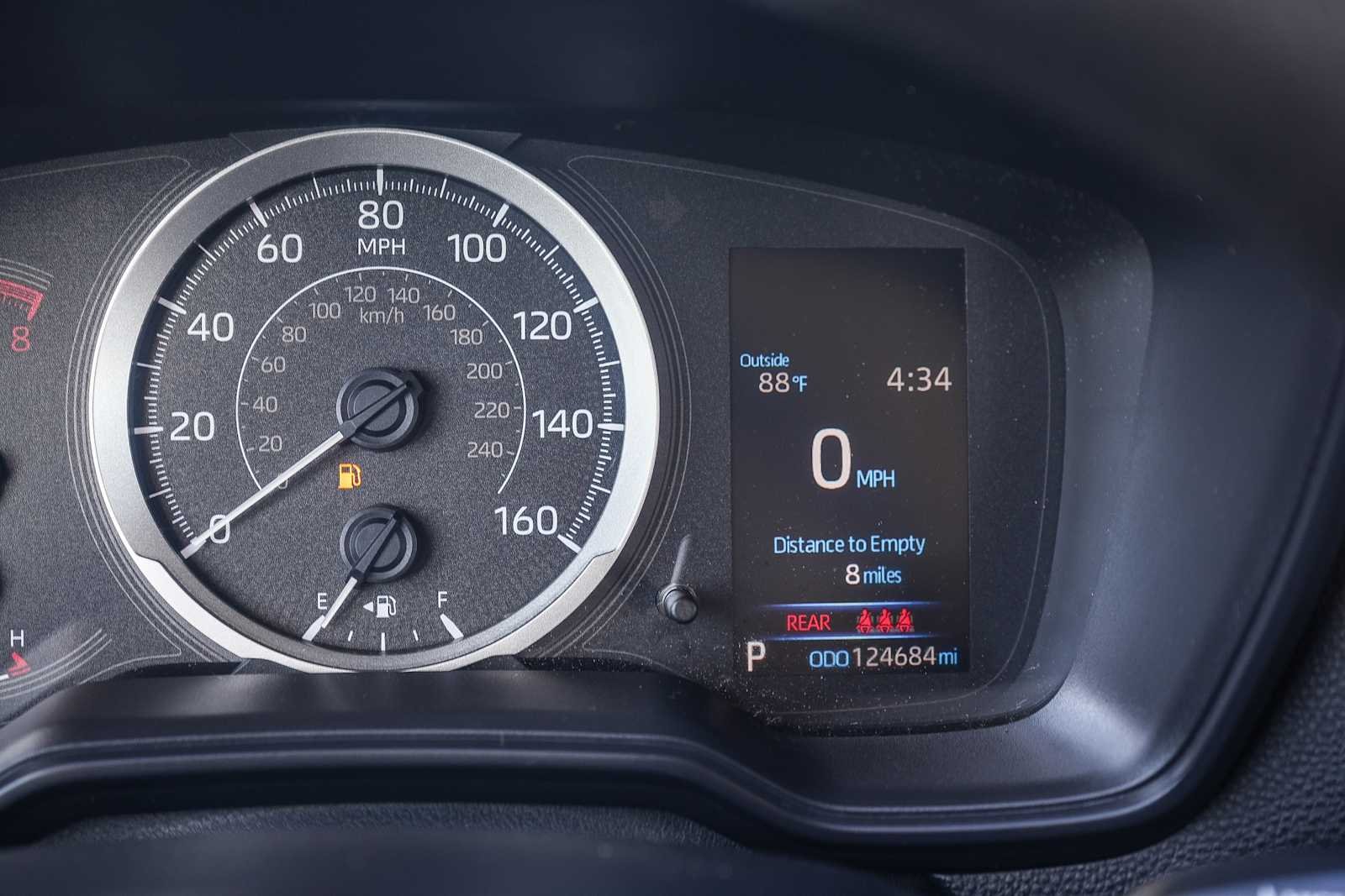 2020 Toyota Corolla LE - Photo 20