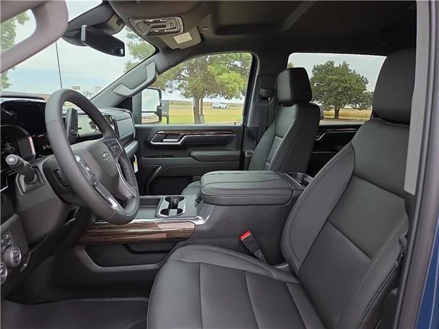 New 2026 GXP Lakeshore B Chevrolet LT 4x4 Crew Cab 6.75 ft. box 159 in. WB image 16