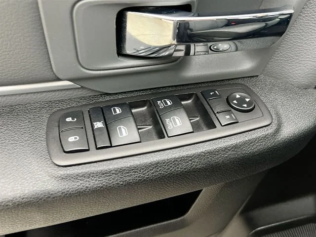 2024 RAM Ram 1500 Classic SLT - Photo 22