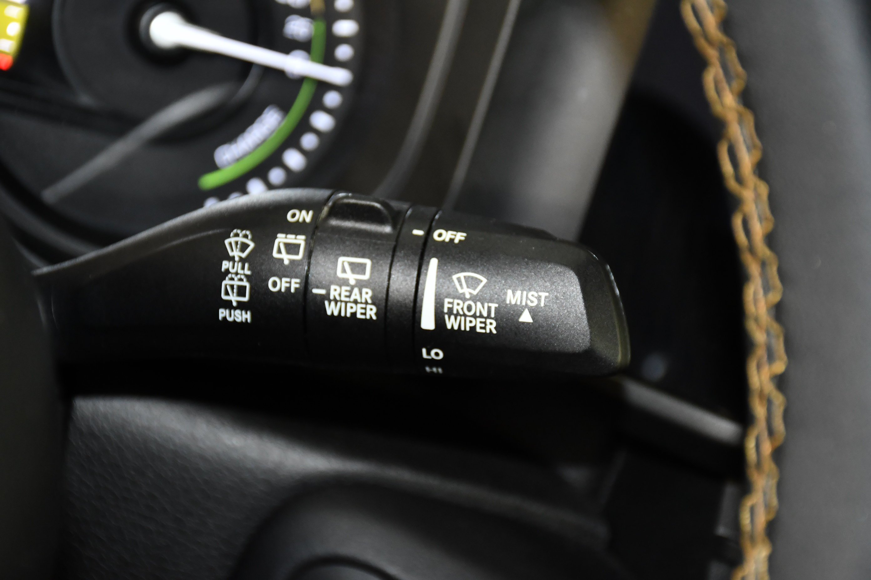 Used 2024 Bright White Clearcoat Jeep Sahara image 23