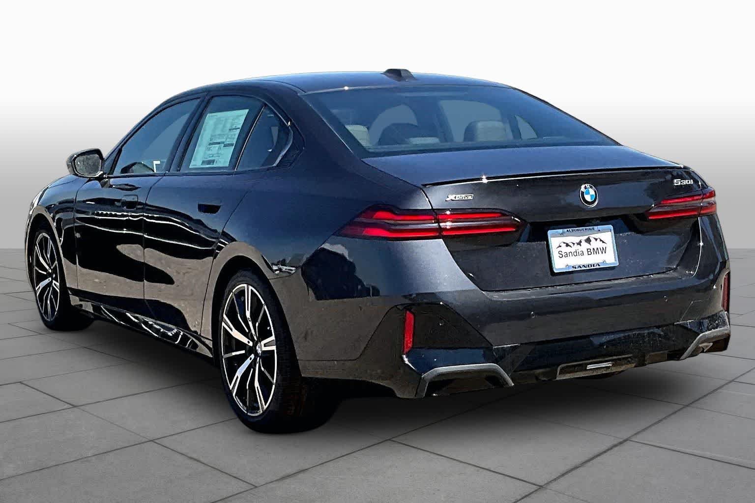 New 2027 Dark Graphite Metallic BMW 530i xDrive image 12