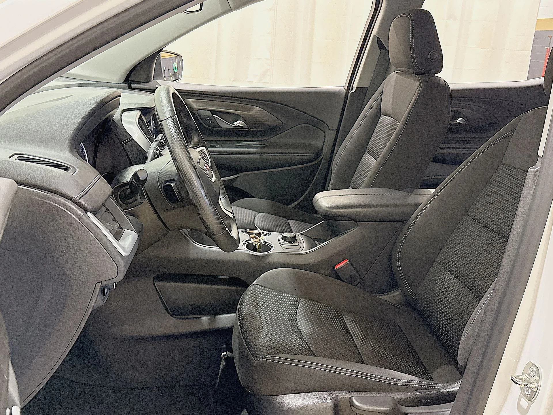 Used 2023 Summit White GMC SLE image 18