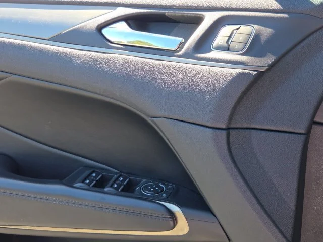 Used 2019 Magnetic Gray Metallic Lincoln Standard image 31