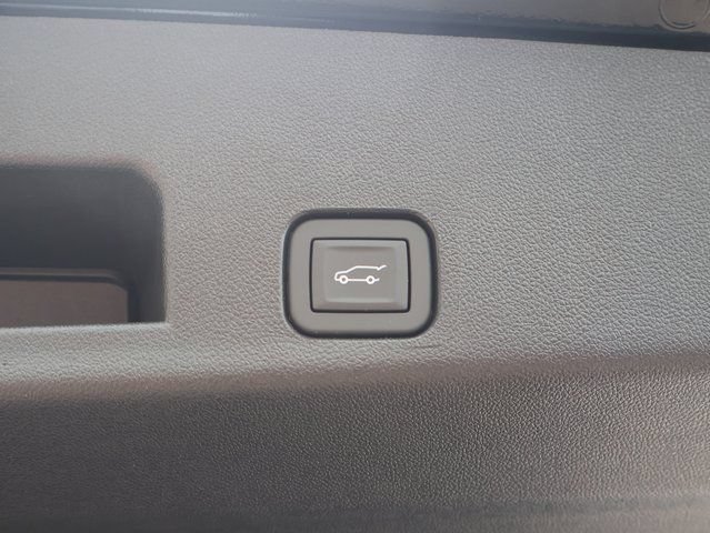 2026 GMC Acadia AT4 - Photo 16