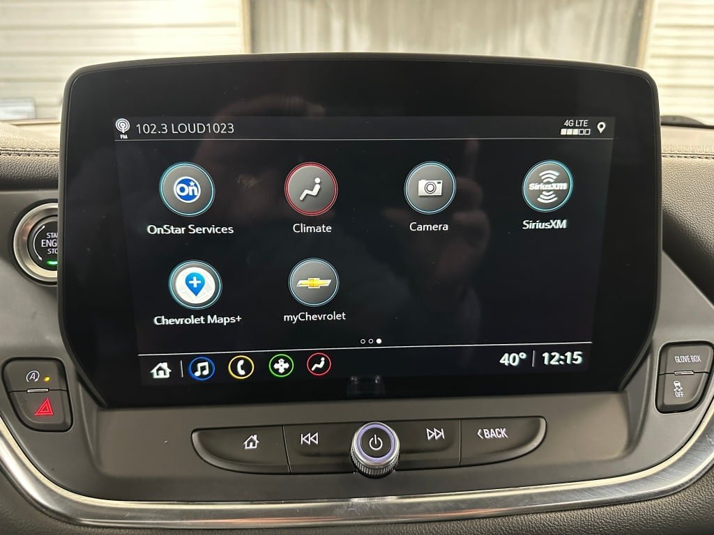 Used 2025 Summit White Chevrolet LT image 13