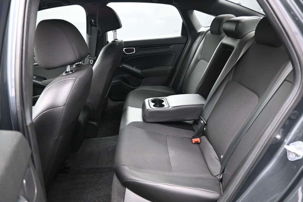 Used 2025  Honda Sport image 12