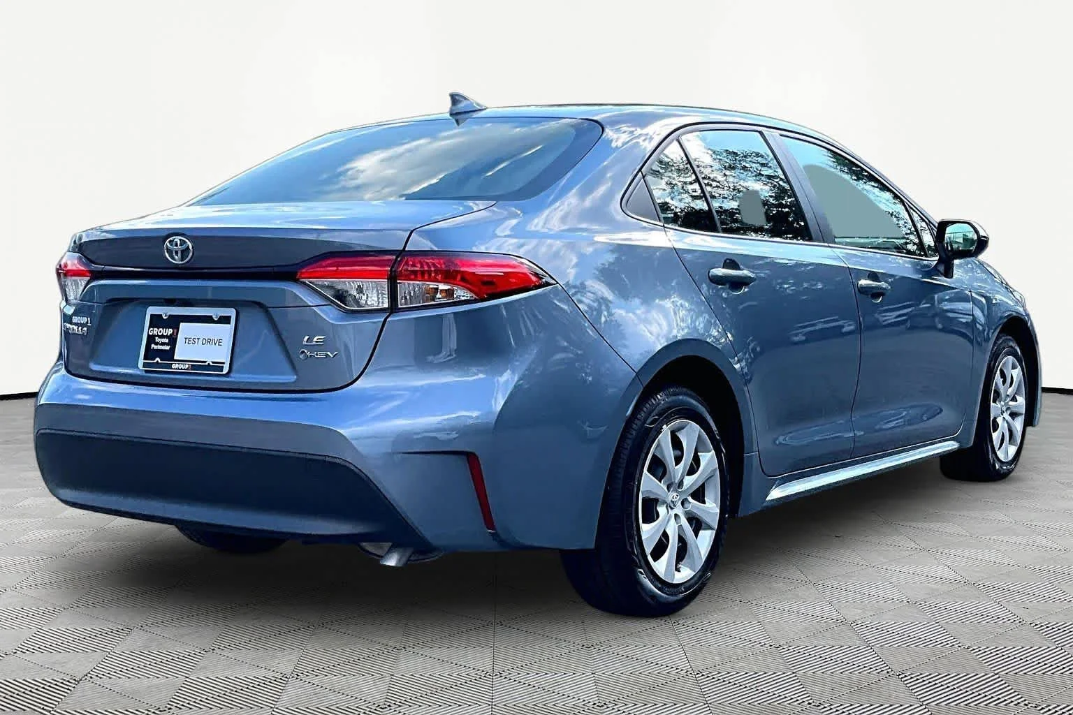 Used 2026 Celestite Toyota Hybrid LE image 13
