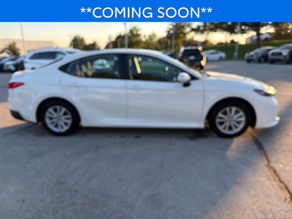 Used 2025 White Toyota LE image 4