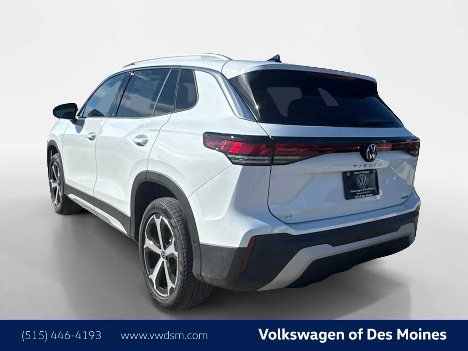 New 2026 Pure White Volkswagen SE image 4