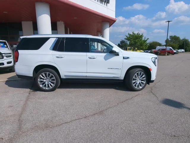 2023 GMC Yukon Denali - Photo 34