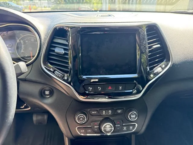 Used 2019 Diamond Black Crystal Pearlcoat Jeep Limited image 21