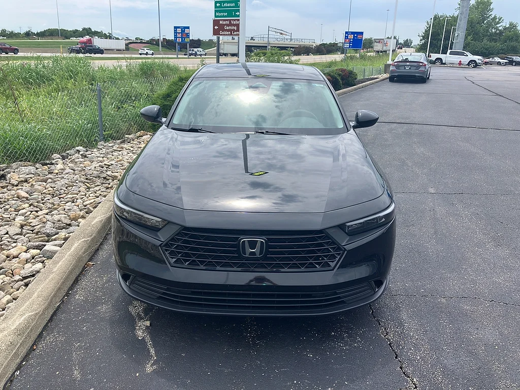 Certified Used 2024 Crystal Black Pearl Honda EX image 3