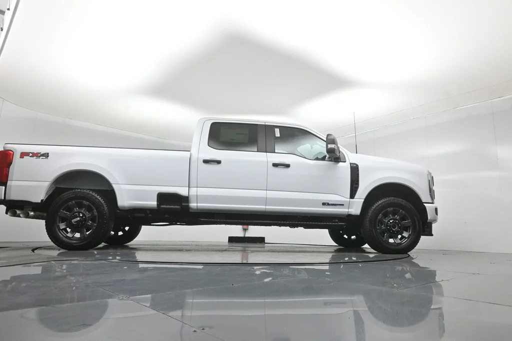 New 2026 Oxford White Ford XL image 41