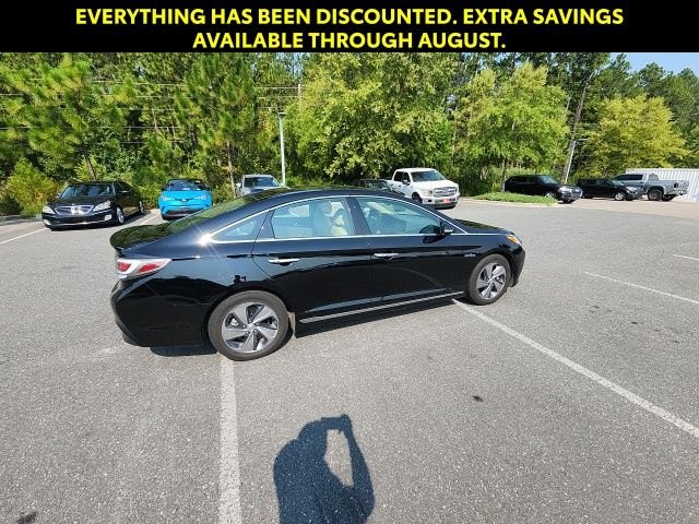 Used 2017 Black Hyundai Limited image 12