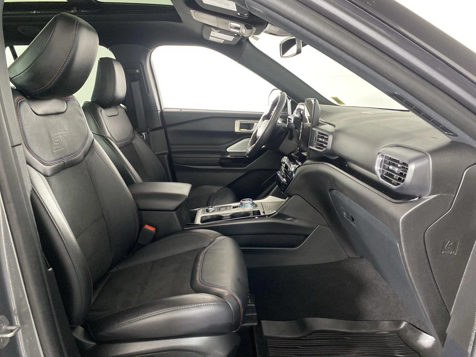 Used 2024 Carbonized Gray Ford  image 33