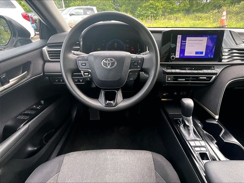 Used 2025 White Toyota SE image 17