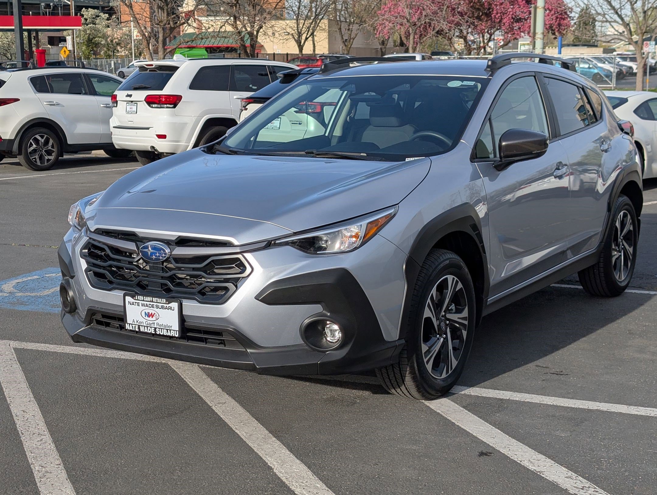 Used 2025 Ice Silver Metallic Subaru Premium image 8