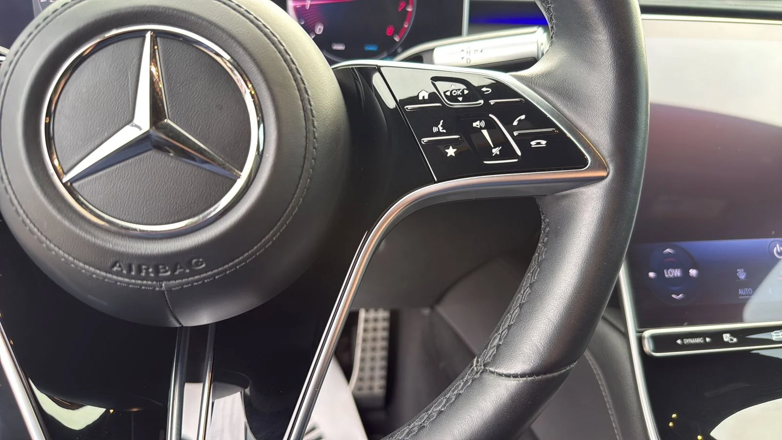 Used 2023  Mercedes-Benz S 500 image 44