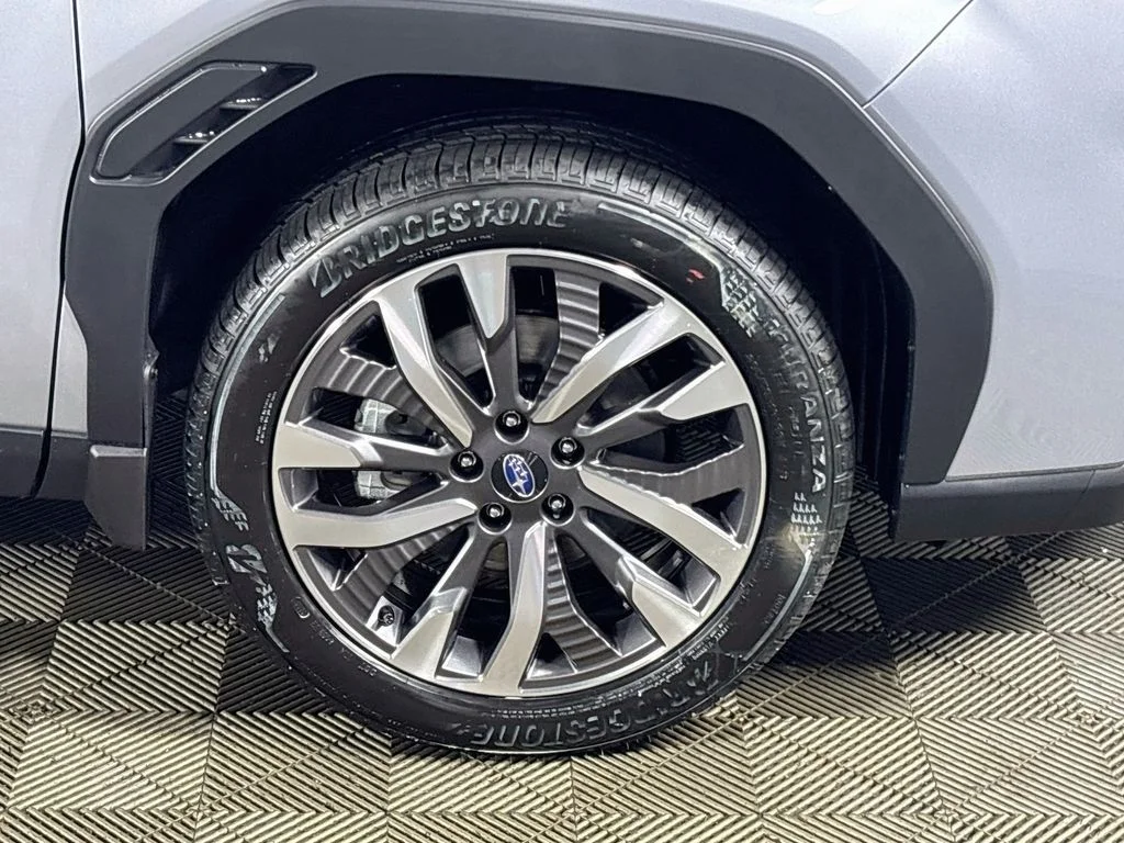 New 2026 ICE SILVER METALLIC Subaru Touring image 24