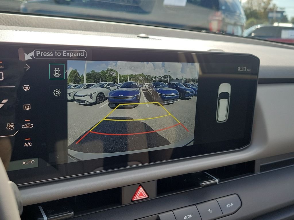 New 2027 Snow White Pearl Kia EX image 33